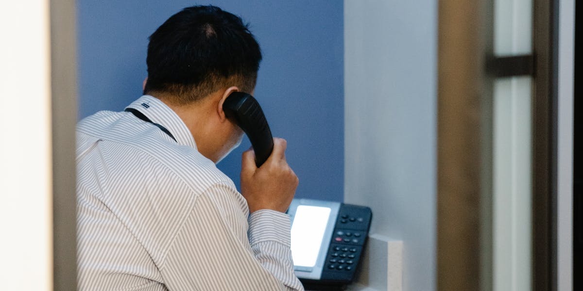 Telefonbox fürs Büro: Warum 90 Prozent der Dezibel-Angaben Unfug sind